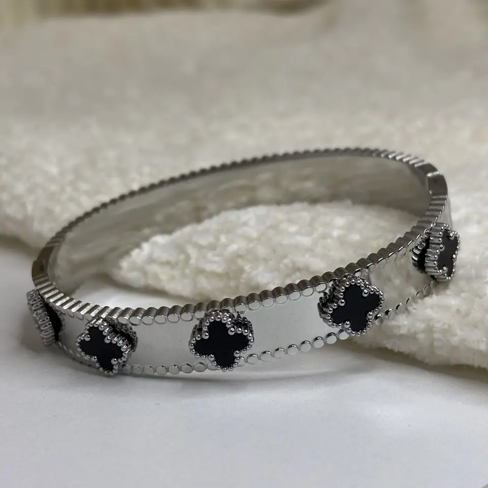 pulsera trebol
