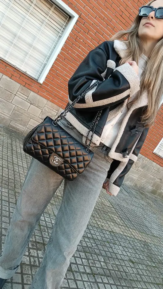 Chanel cadena plateada