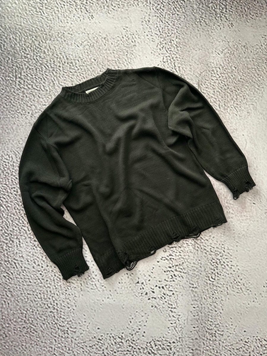 Sweater de hilo negro