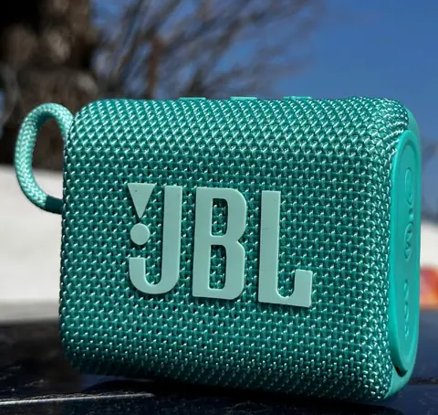 JBL Go3