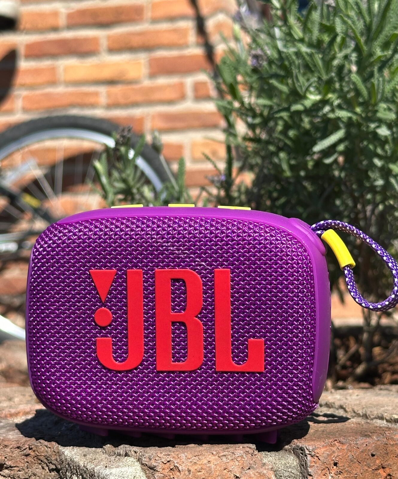 JBL Go4