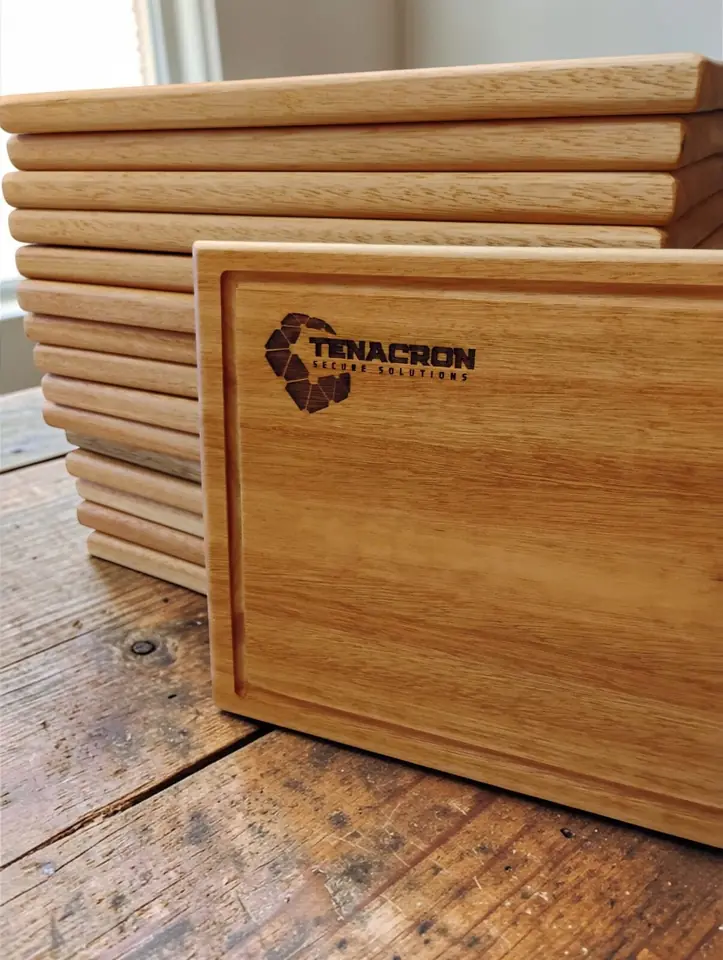 Tablas con tu Logo. Colección Esencial.