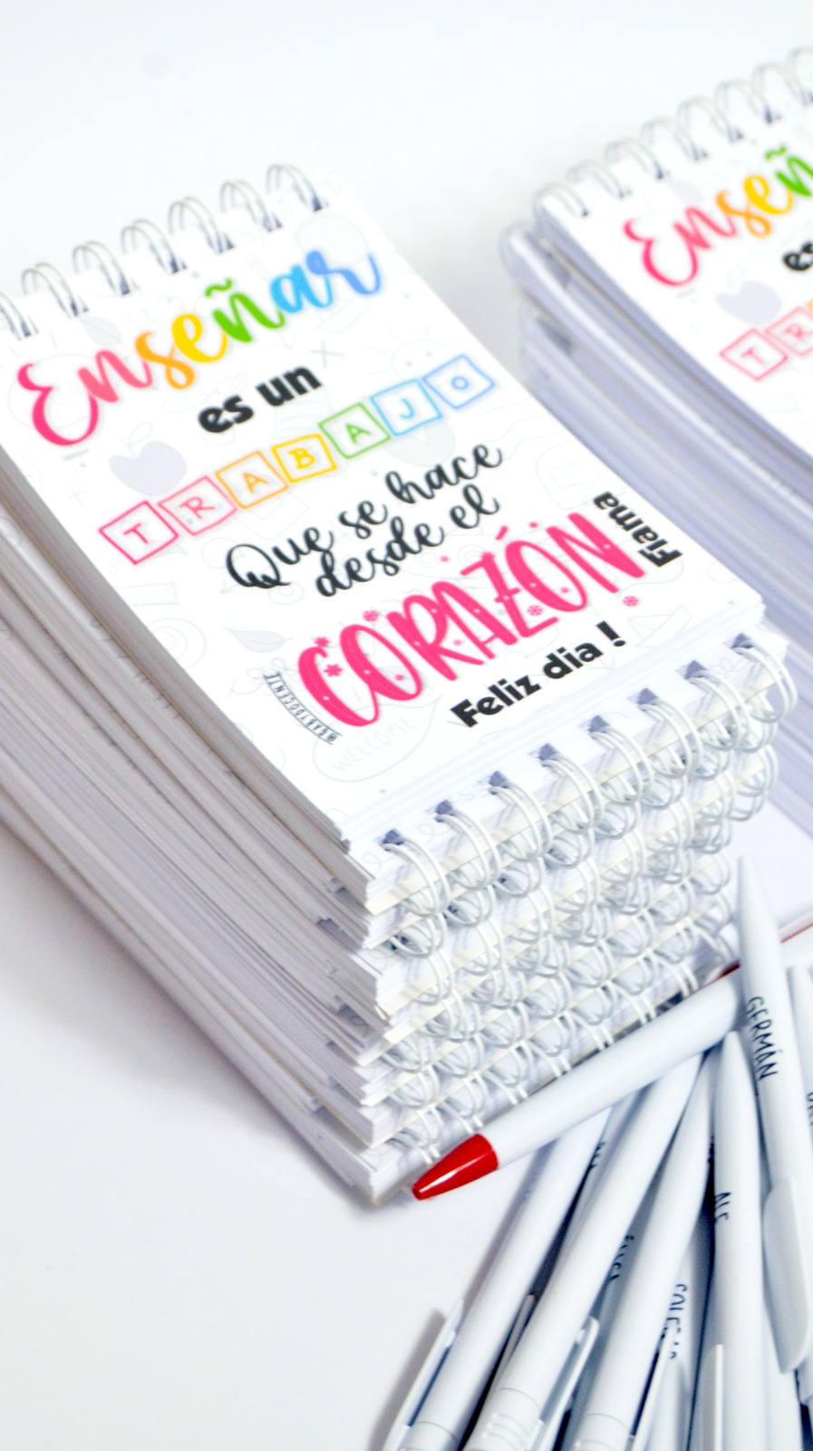 Libretita con lapicera