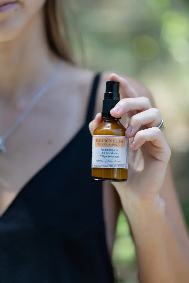 Emulsión facial reparadora - Piel seca y apagada