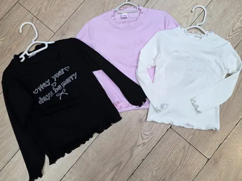 Remera bordada de niña