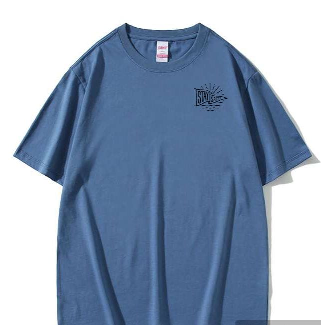 Remera oversize azul banderin stay salty