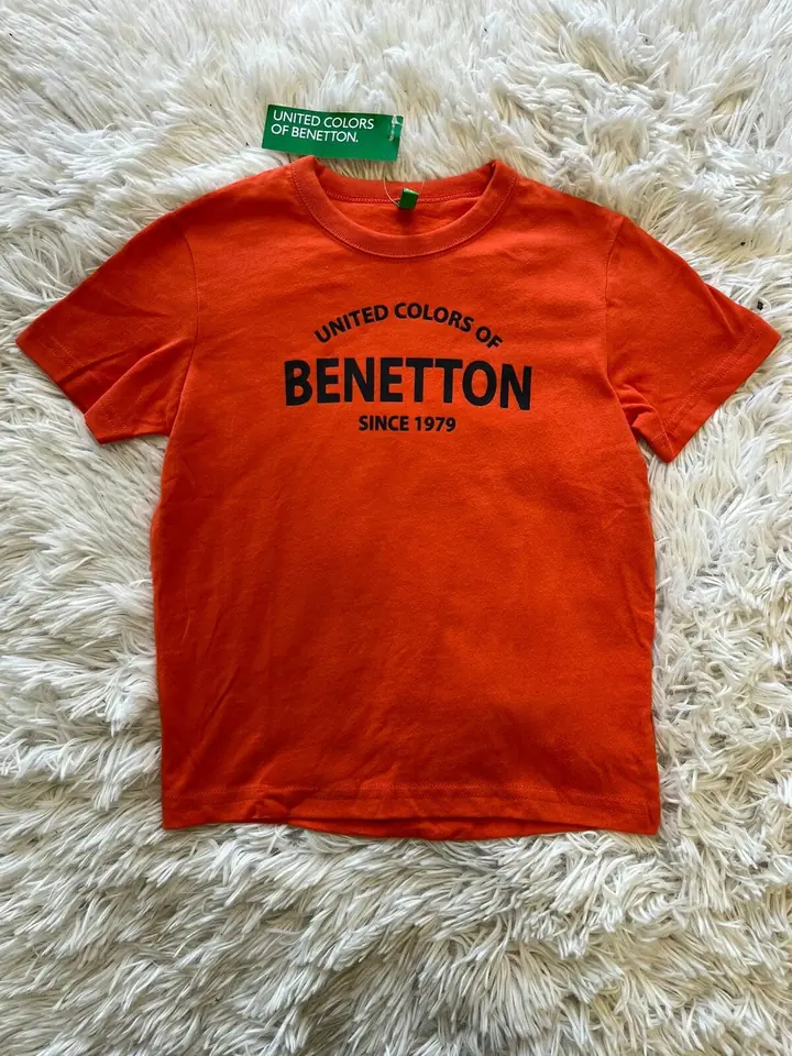 Remera united color of benetton anaranjada