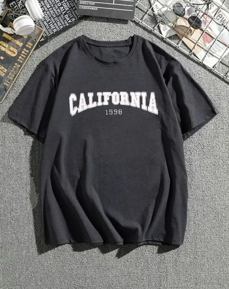 Remera gris california 1998 en blanco