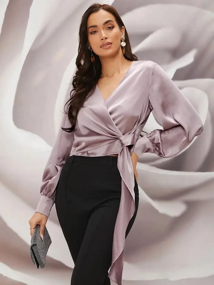 Camisa lila cruzada saten