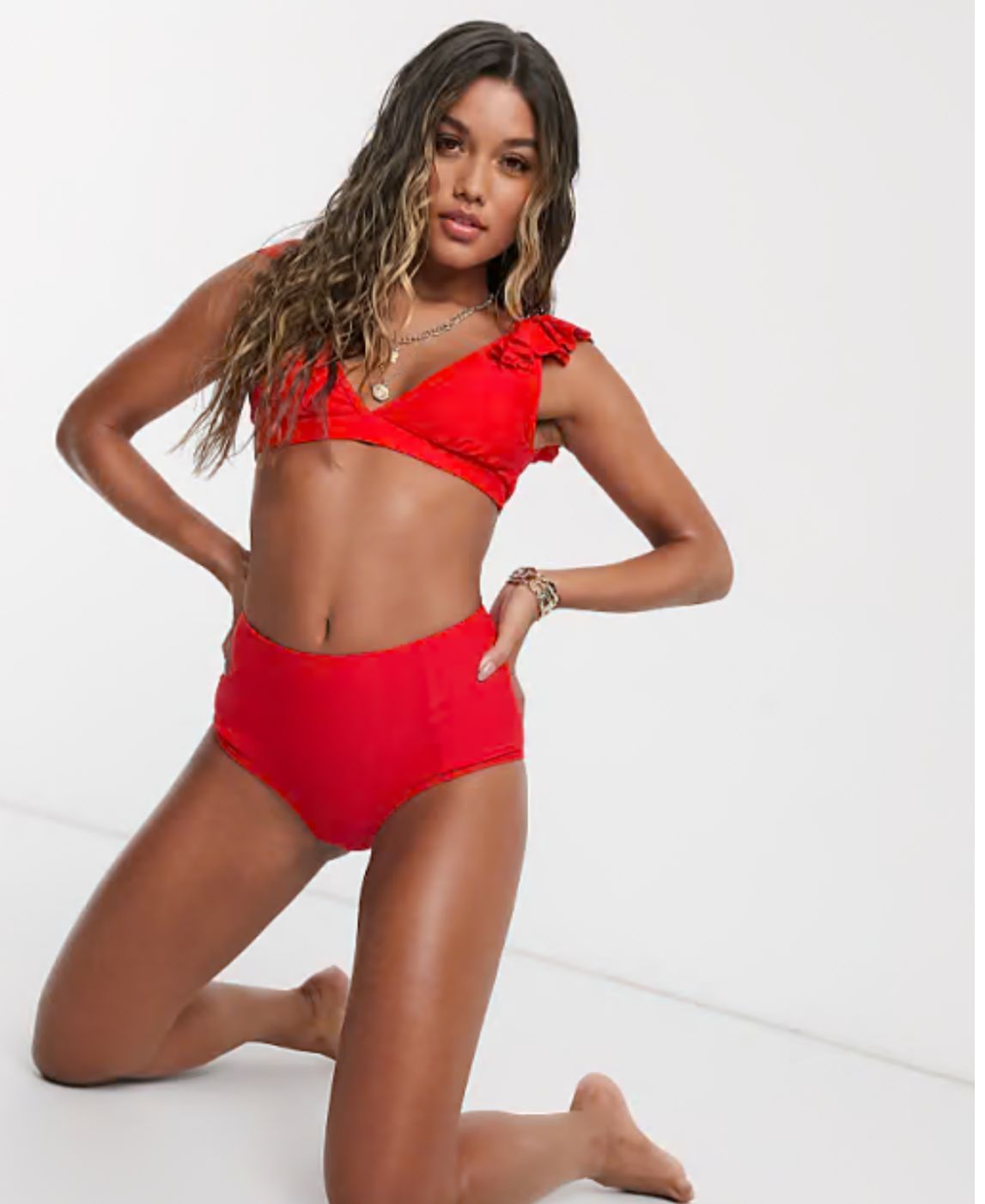 Bikini rojo con volados