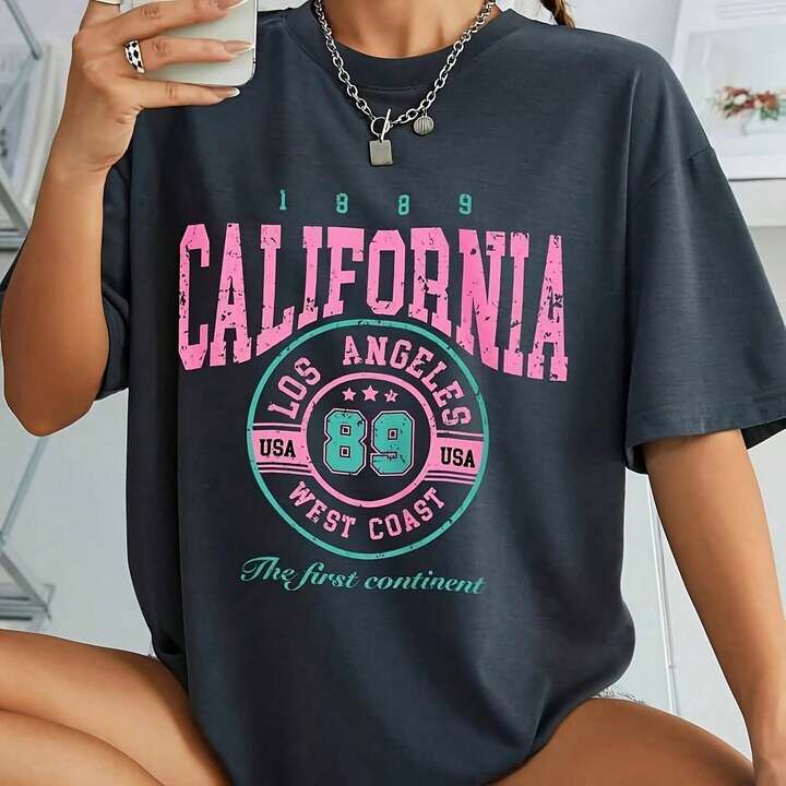 Remera gris california 89 rosa y celeste