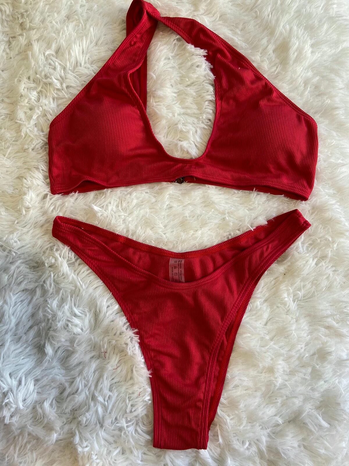Bikini malla roja cruzado arriba