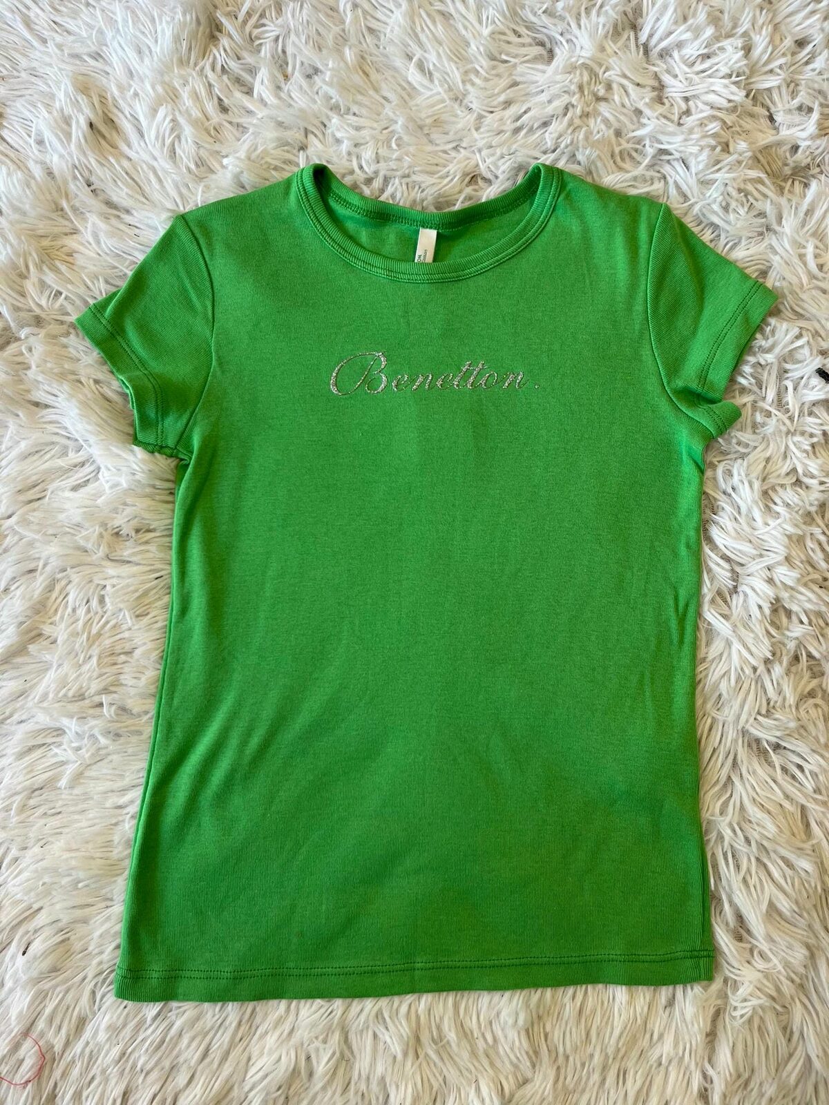Remera verde benetton en brillo