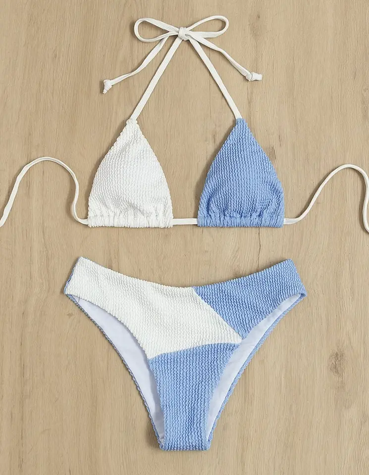 Bikini celeste y blanca