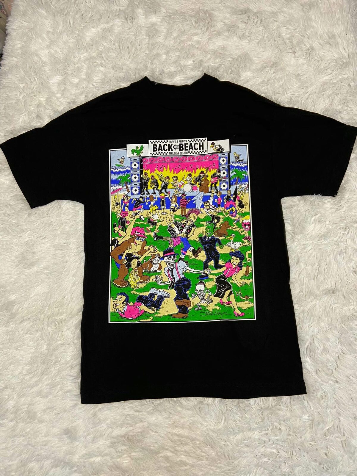 Remera negra back to the beach festival
