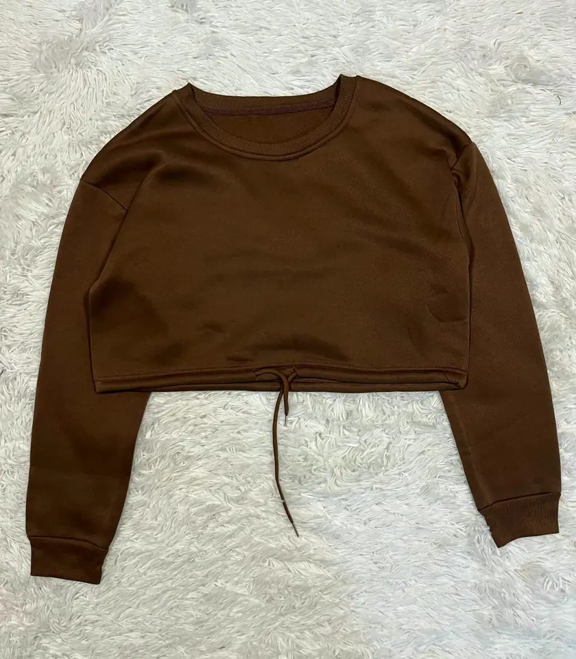 Buzo crop top marrón