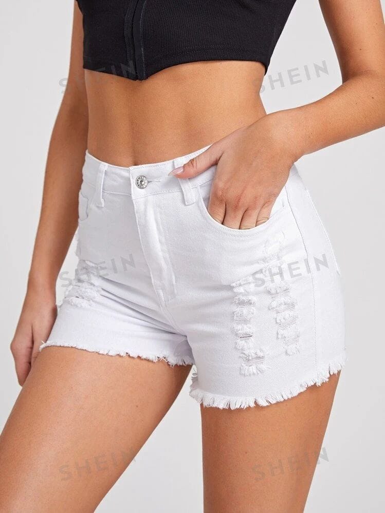 Short blanco ajustado con roturas