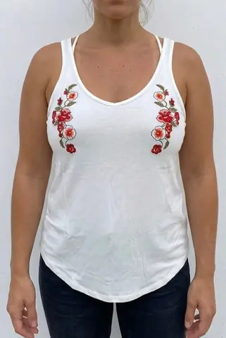 Musculosa Santa Barbara Con flores blanca