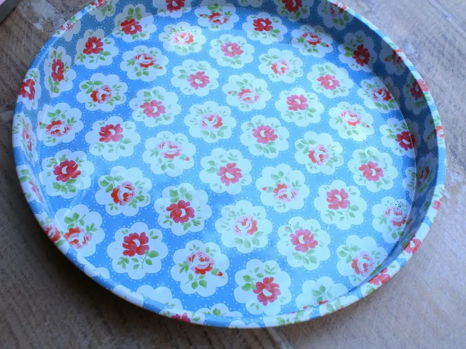 BANDEJA METALICA FLORAL