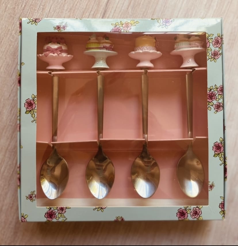 JUEGO DE CUCHARAS CAKE
