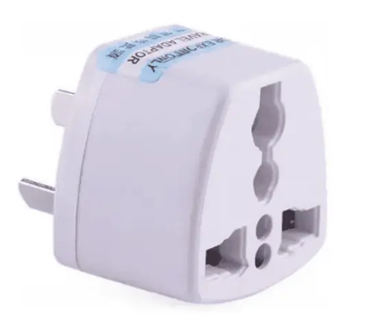 ADAPTADOR UNIVERSAL ENCHUFE MULTINORMA