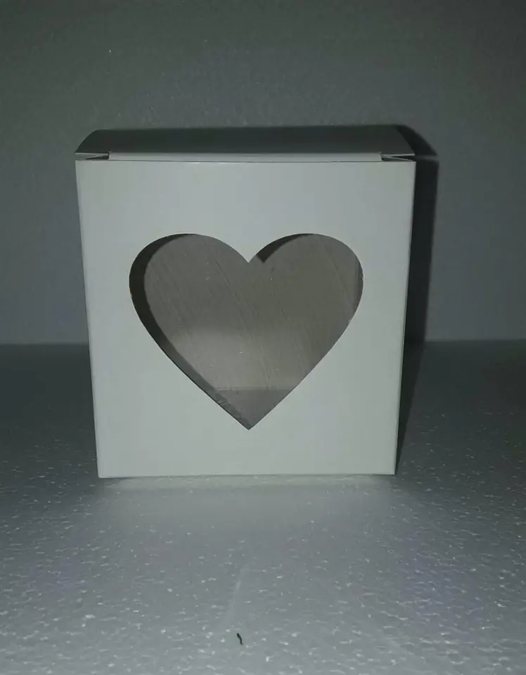 Caja Blanca Corazòn con Visor 8x8x8 - x5