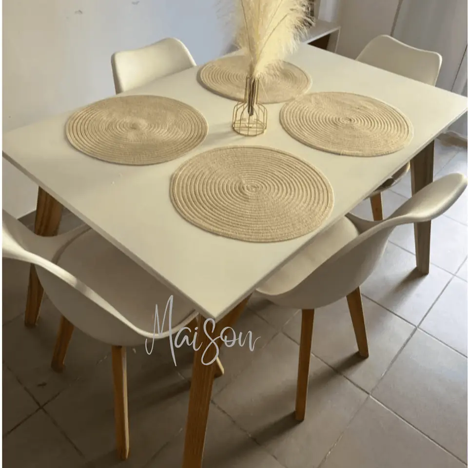 Mesa nordica 140x80 + 4 sillas tulip