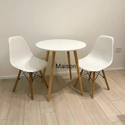 Mesa nordica 60 cm + 2 sillas eames
