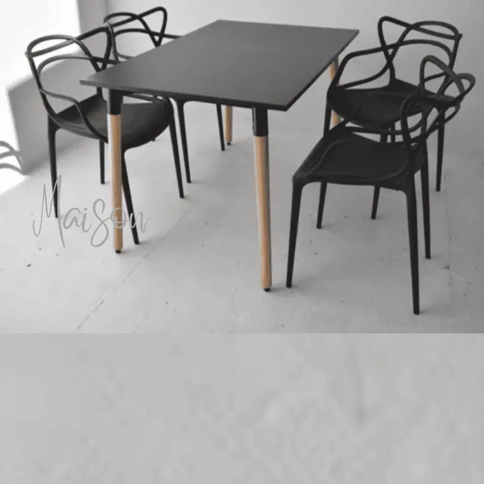 Mesa eames 140x80 negra + 4 sillas master