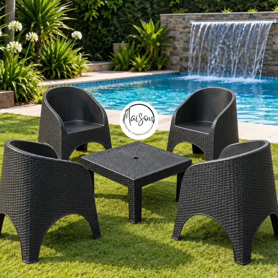 4 sillones  + mesa ratona 80x80 todo simil ratan color negro