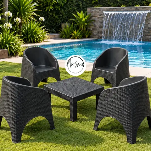 4 sillones  + mesa ratona 80x80 todo simil ratan color negro