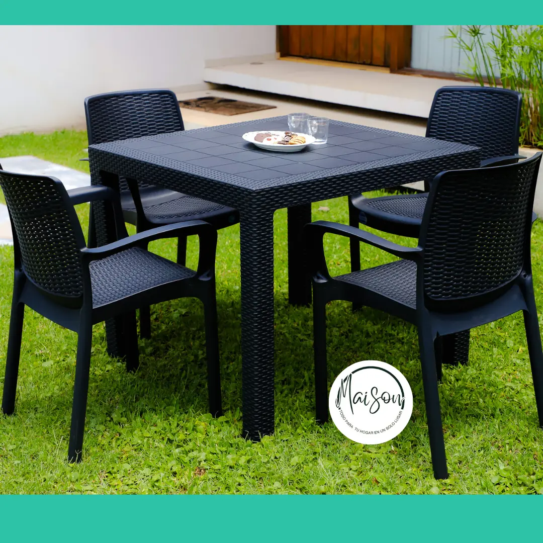 mesa 80x80x75 + 4 sillas con brazos Negro