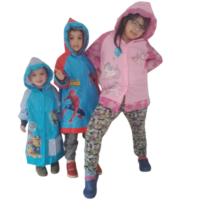 PILOTO DE LLUVIA * TIPO CAPA REFORZADO * CON DISEÑOS PARA NIÑOS -