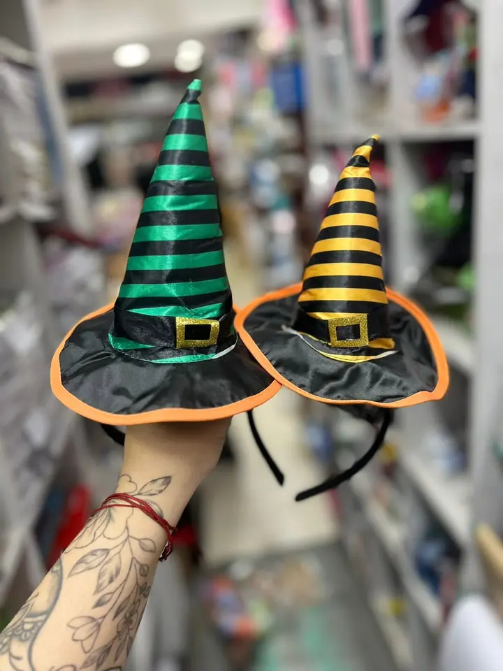 VINCHA GORRO DE BRUJA HALLOWEEN * Dorado c/ Negro *