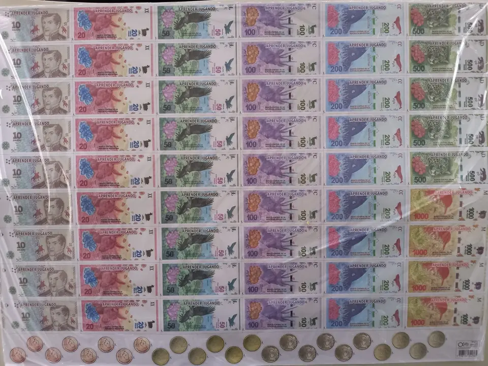 CARTULINA CON DISEÑOS "BILLETES" FANTASIA