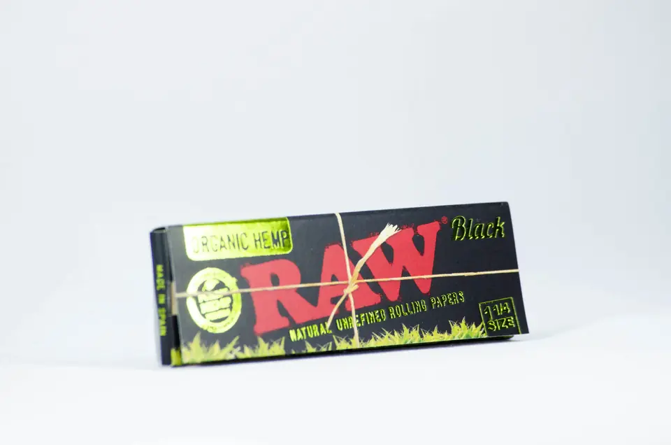 RAW Black Organic Hemp 1.1/4