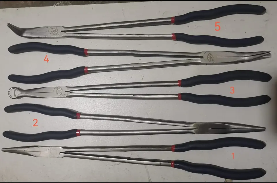 PINZA MECANICA 15" PUNTA BUJIA (U900)