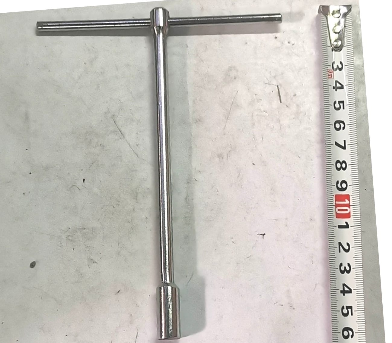 LLAVE T CORTA 10MM (U100)