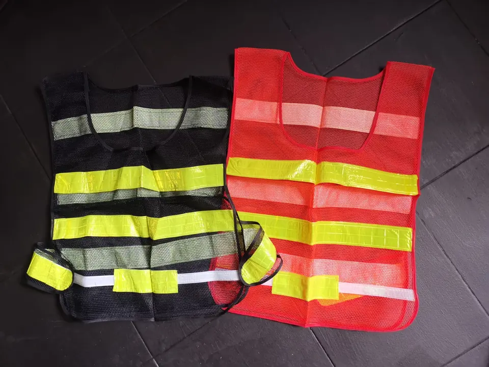 CHALECO DE MALLA CON ABROJO NEGRO / NARANJA CON ABROJO (U170) (LIQUIDA)